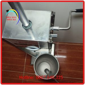 Máy nhồi xúc xích quay tay 7lit